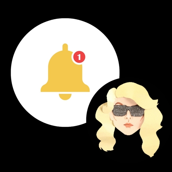 Show is Live π SMASH the β€οΈ - Picture 2 of 4